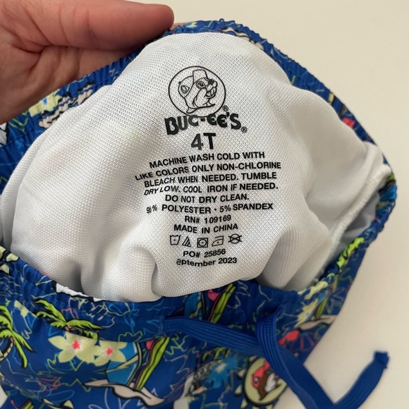 Buc-ee’s Swim Trunks Size 4T - Picture 3 of 3